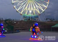 華秦廣場(chǎng)機(jī)器人在新疆博樂(lè)游樂(lè)場(chǎng)綻放光彩
