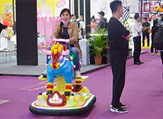 廣場游樂車，夜市擺攤好選擇